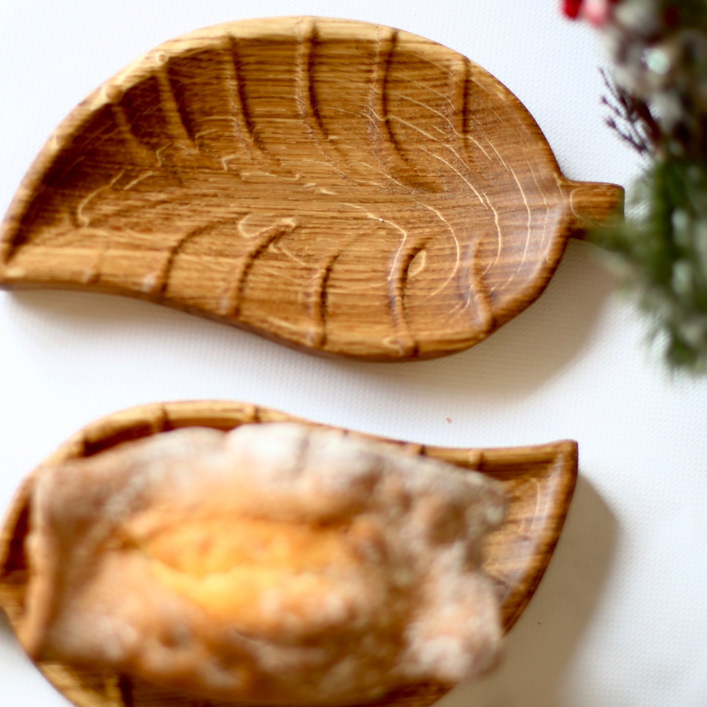 Mini wooden platter leaf style for appetizers or sweets