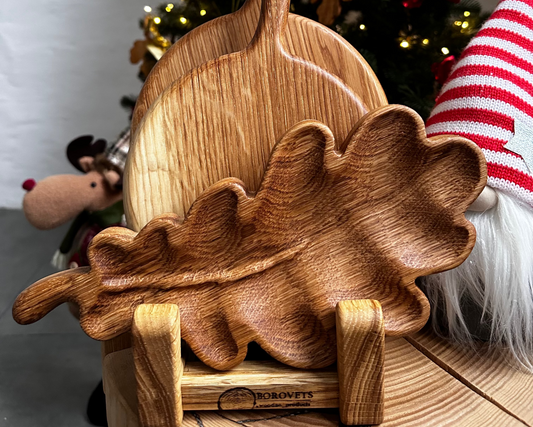 Round and Leaf Oak Serving Boards with Holder Personalized Home Gift