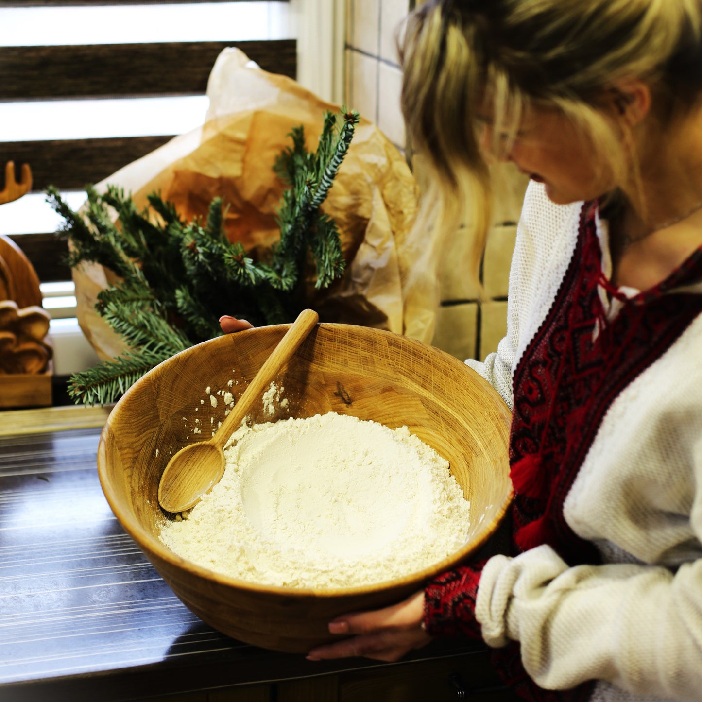 Eco-friendly Christmas gift idea – handmade wooden bowl in festive packaging