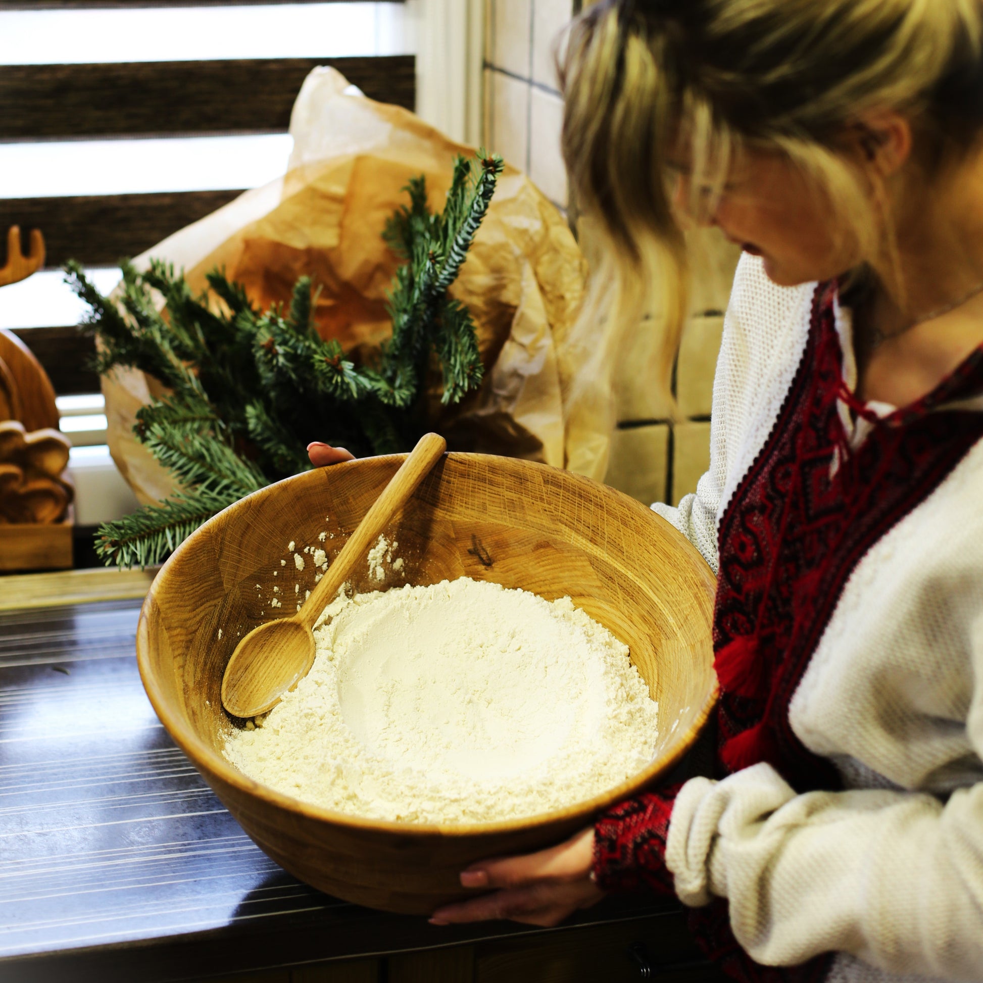 Eco-friendly Christmas gift idea – handmade wooden bowl in festive packaging