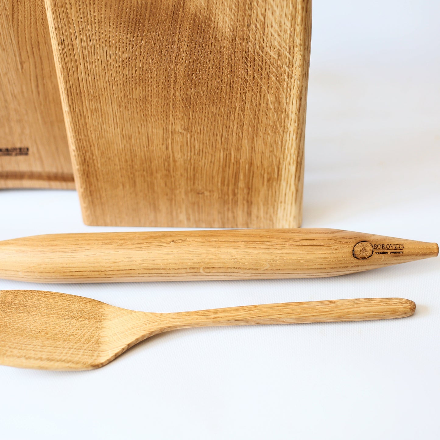 Eco-friendly Christmas gift idea – rustic oak cutting boards and wooden utensils handmade in Ukraine