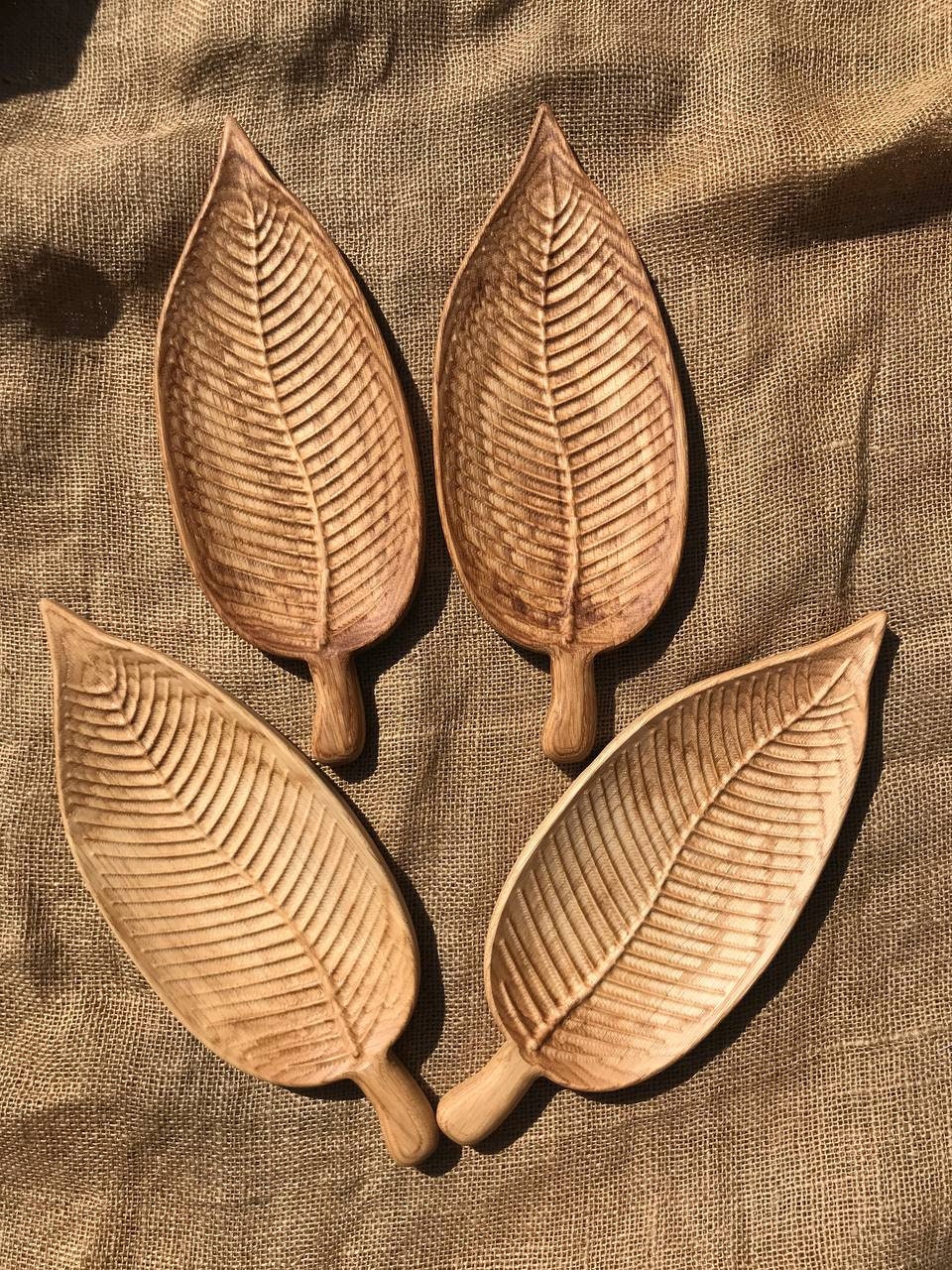 Handcarved Wooden Leaf Serving Plate – Rustic Appetizer Tray