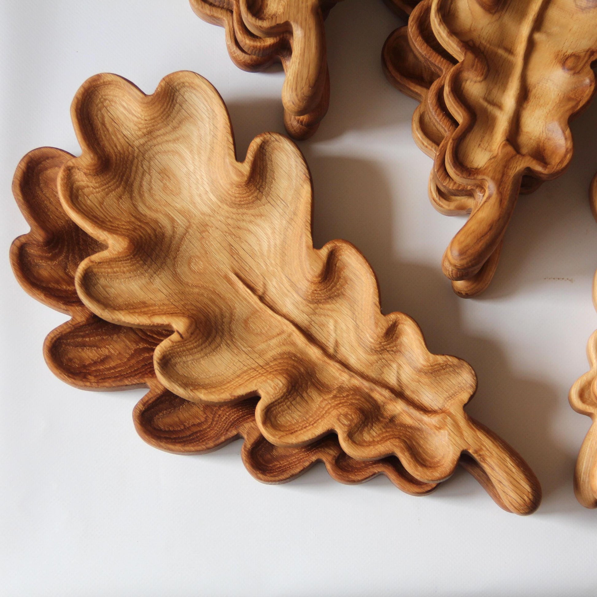 Set of 3 Wooden Serving Boards with Holder