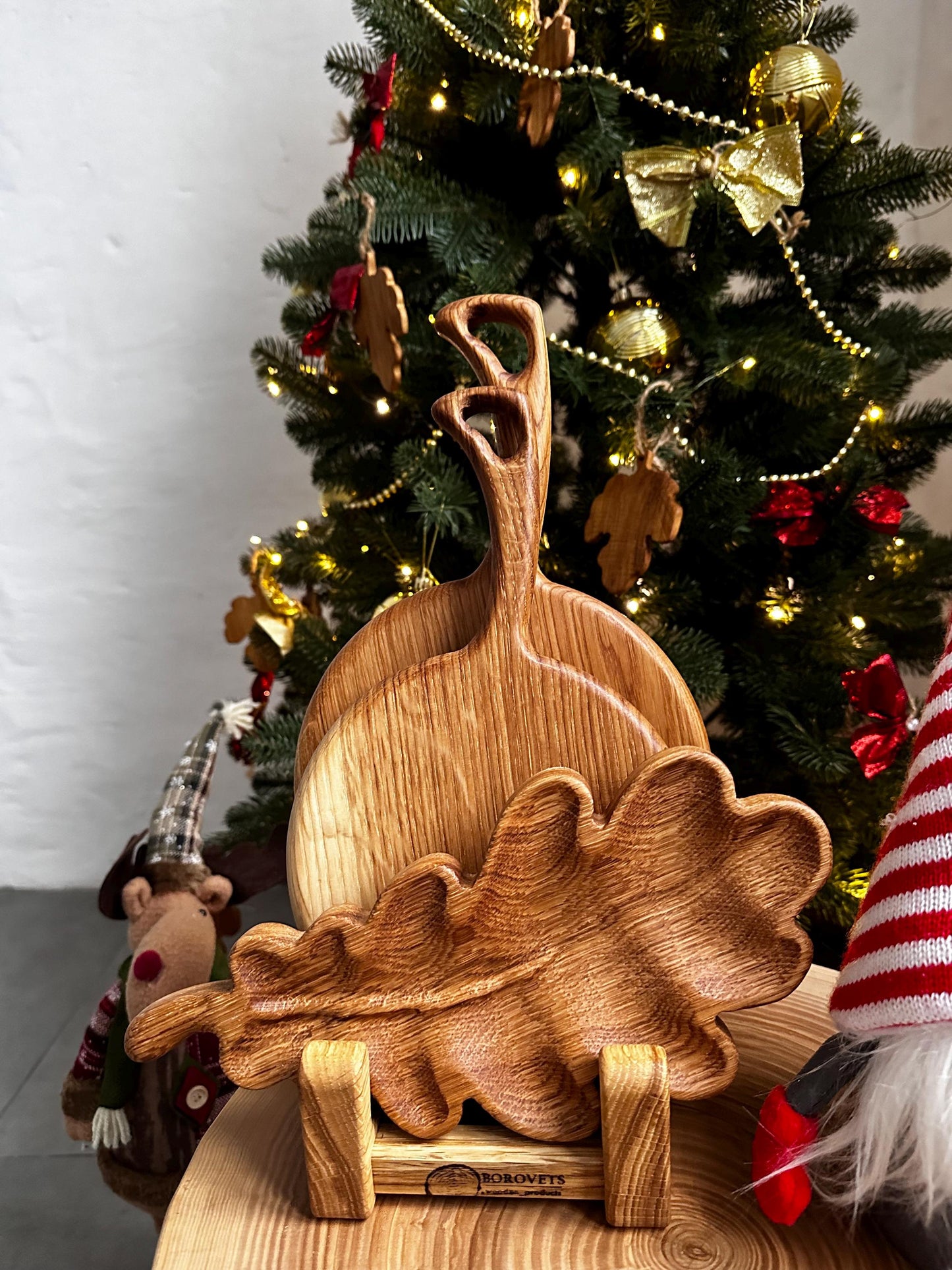 Set of 3 Serving Boards, Oak Leaf Shape Wooden Platter, Serving Cheese Boards, With Holder, Personalized Christmas Gift for G