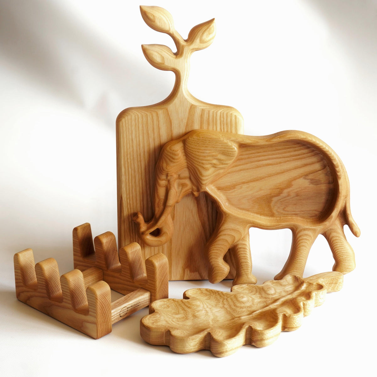 Ash Wood Serving Board Set with Stand – Wedding Gift, Housewarming Gift, Christmas Gift, Charcuterie Board Set, Gift for Coup