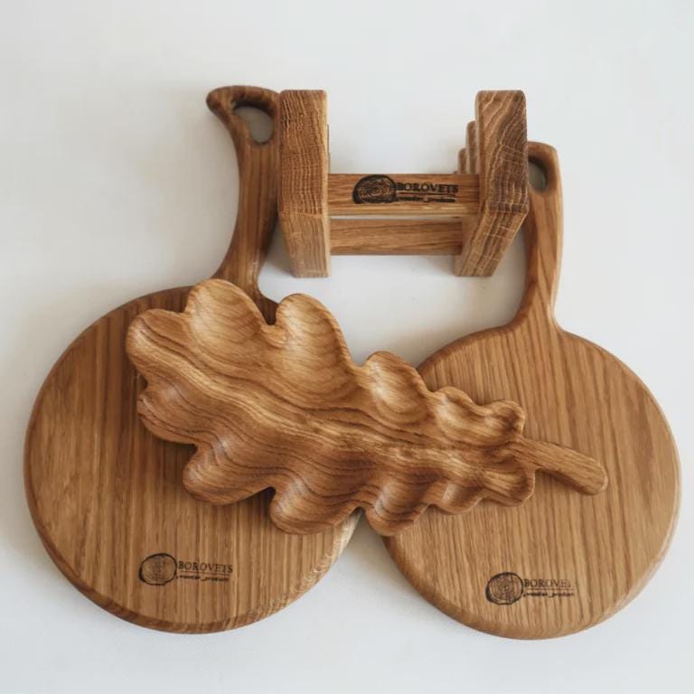 Set of 3 Serving Boards, Oak Leaf Shape Wooden Platter, Serving Cheese Boards, With Holder, Personalized Christmas Gift for G