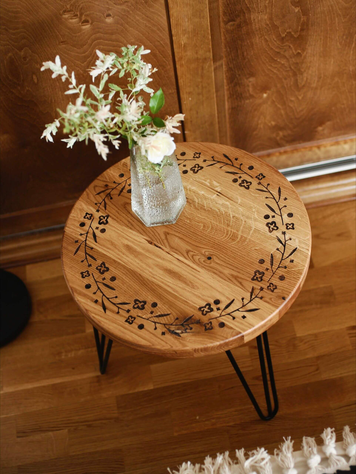 Midgard Wreath Solid Oak Coffee Table, 50 × 45 cm, Black Metal Legs