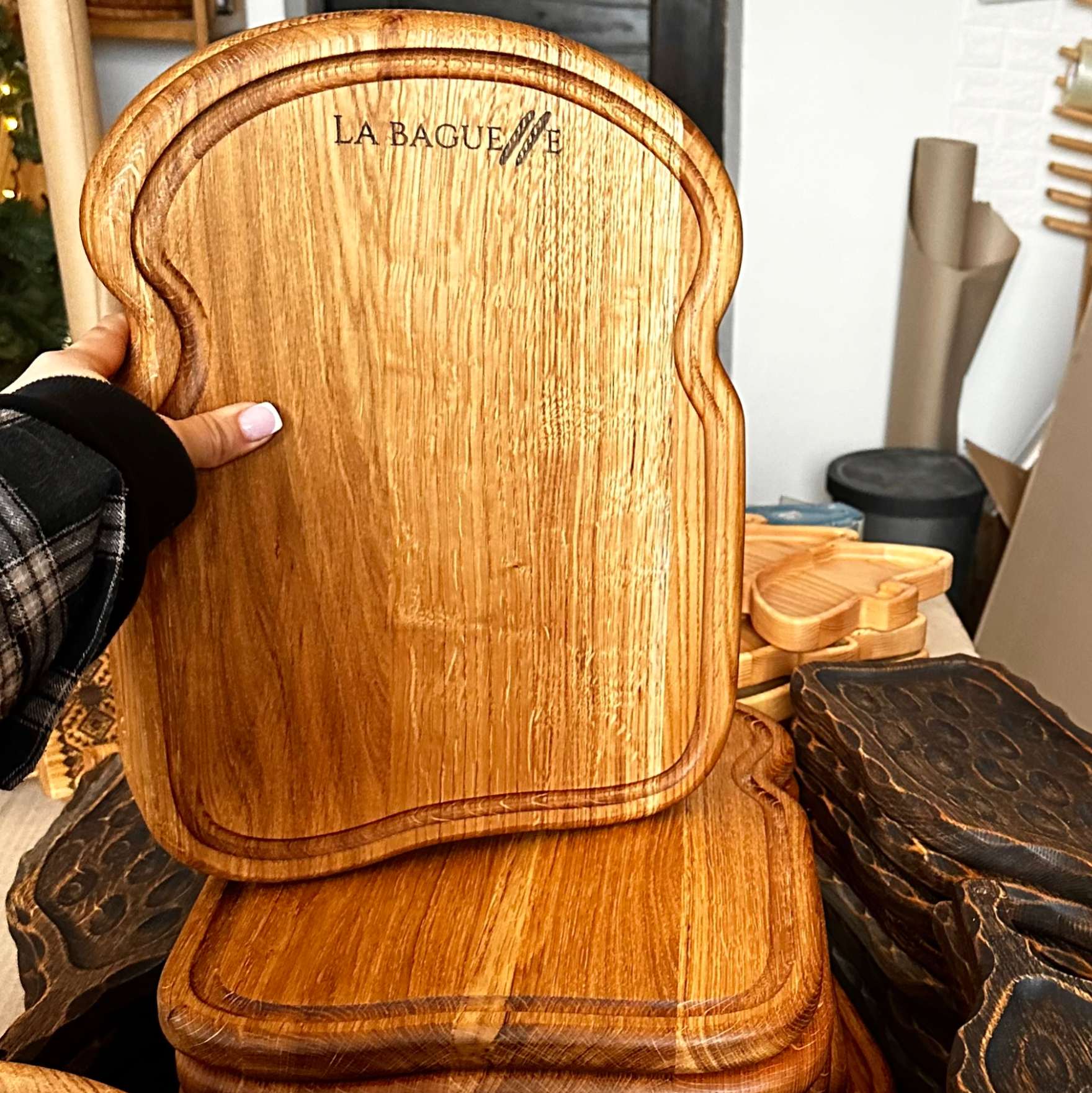 Handmade oak bread cutting board with crumb groove – rustic Christmas kitchen gift