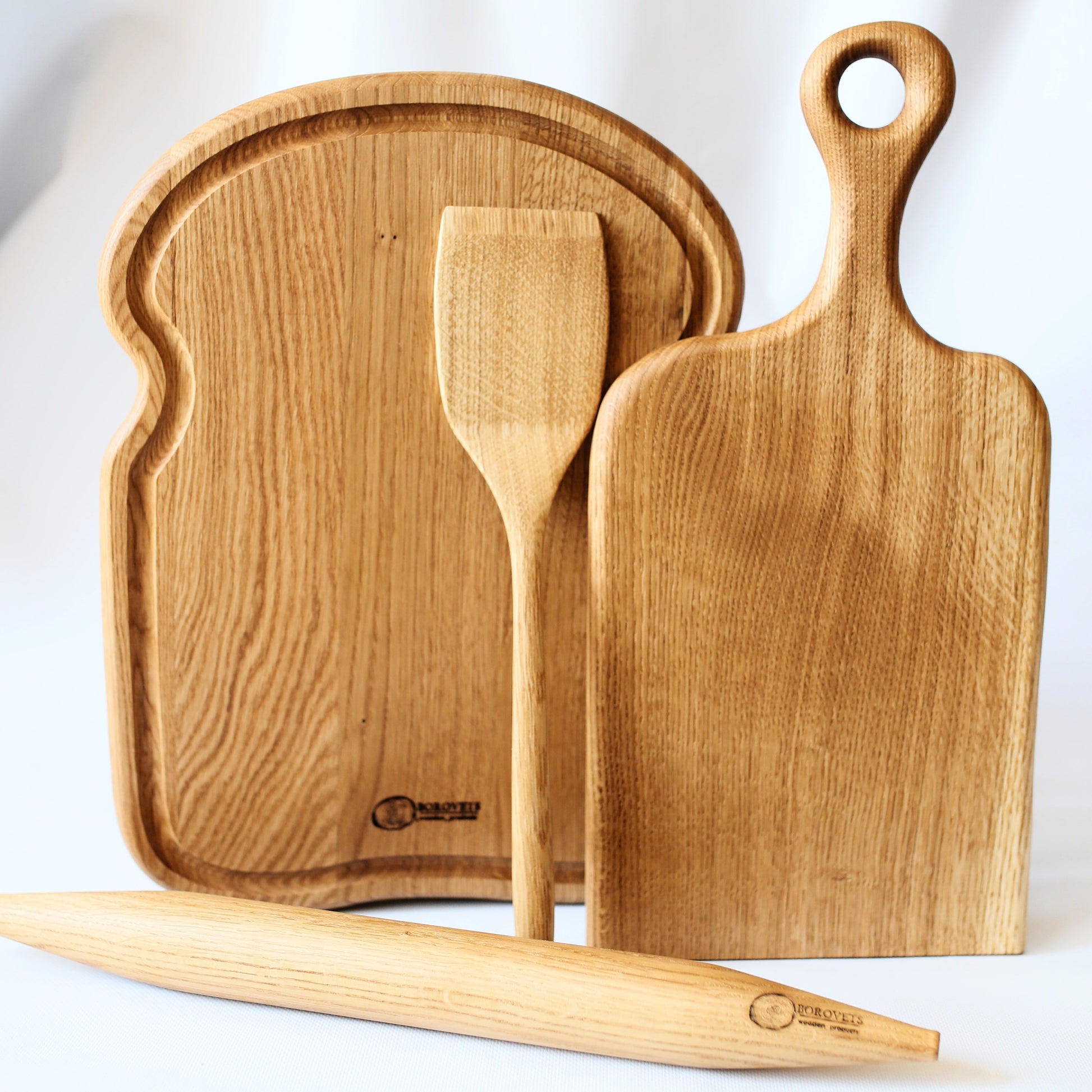 Handmade oak cutting board – rustic Christmas gift for bakers and home chefs