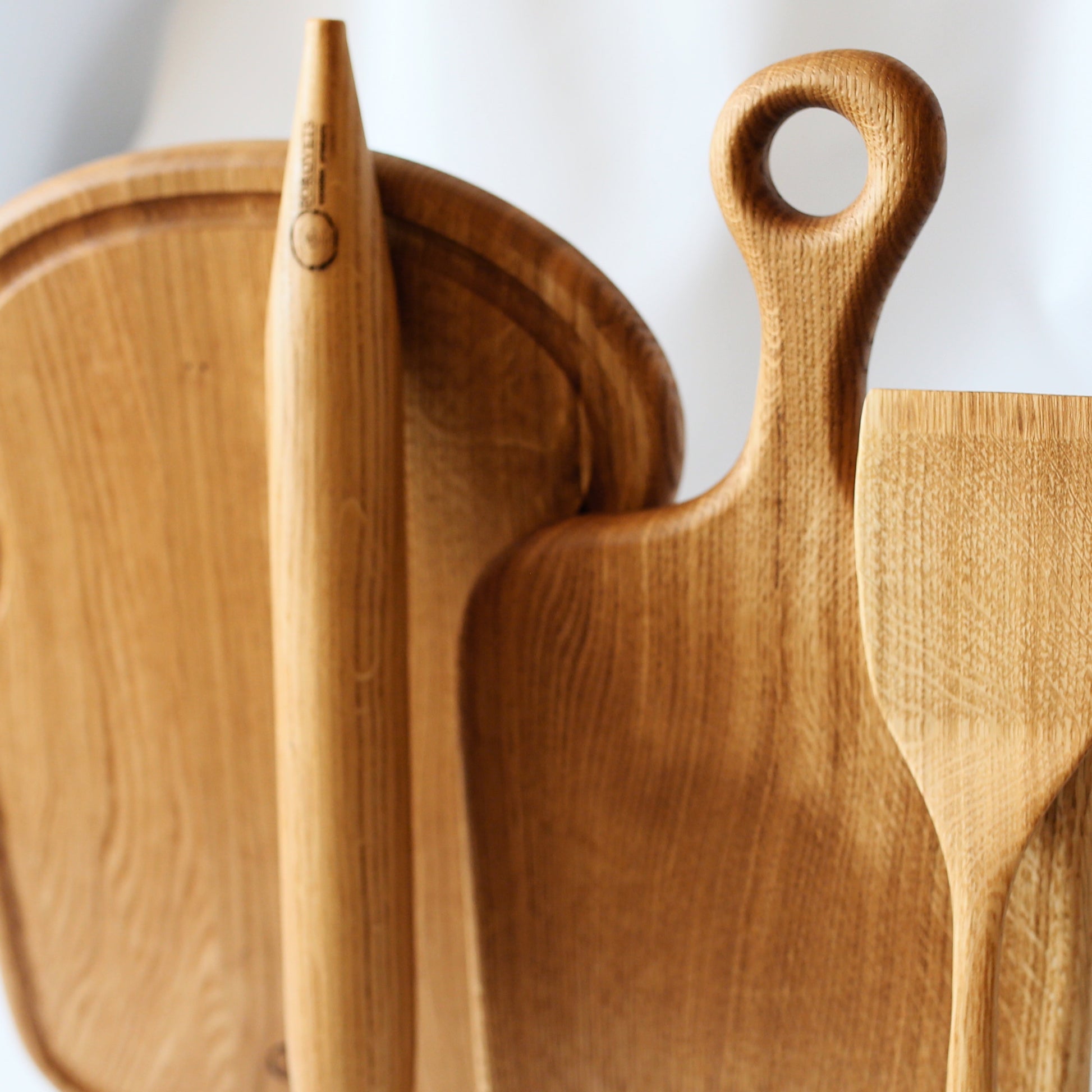 Rustic oak bread cutting board – eco-friendly holiday gift for kitchen lovers