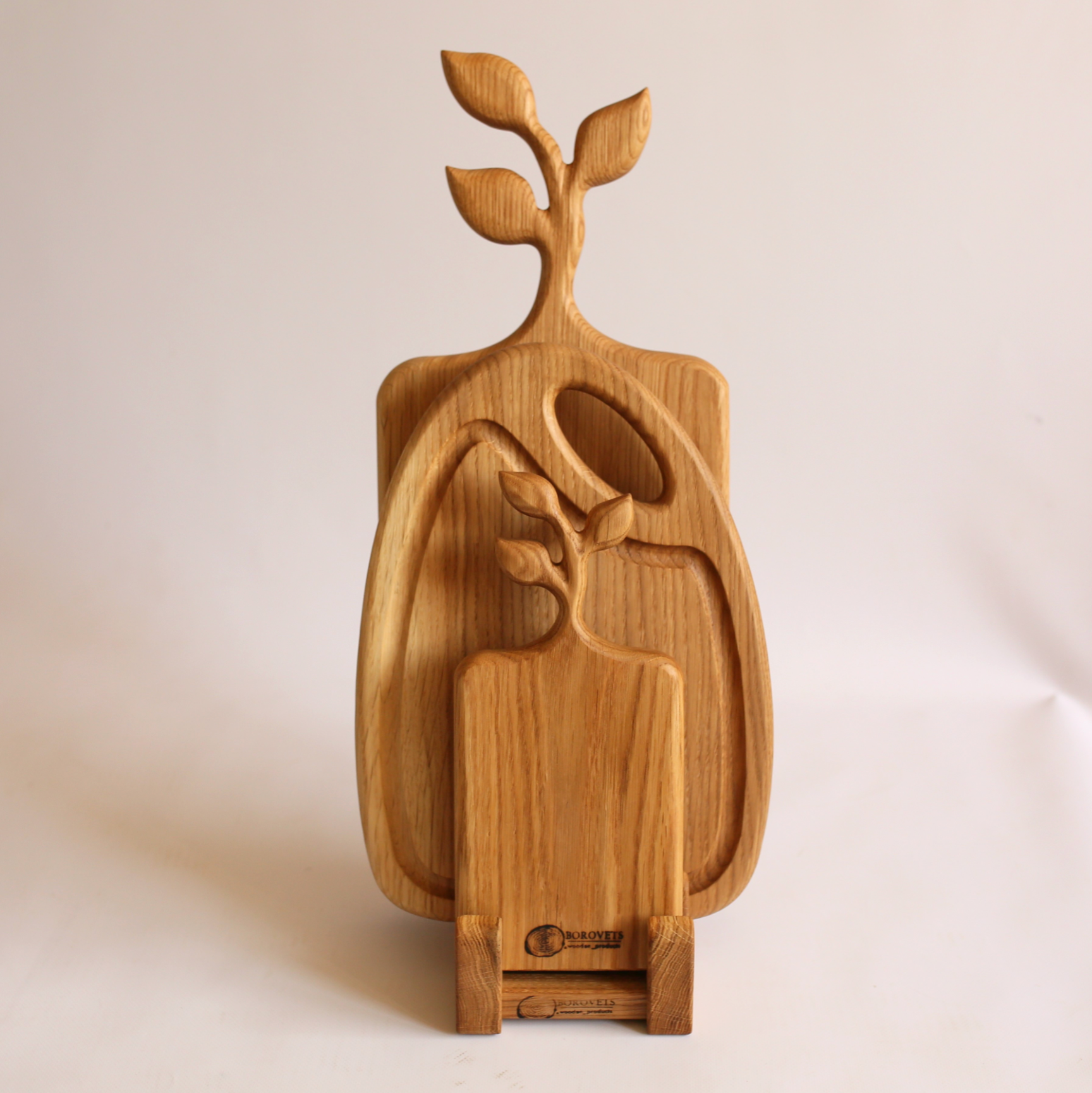 Set of 3 wooden serving boards with oak stand – perfect Christmas and New Year kitchen gift